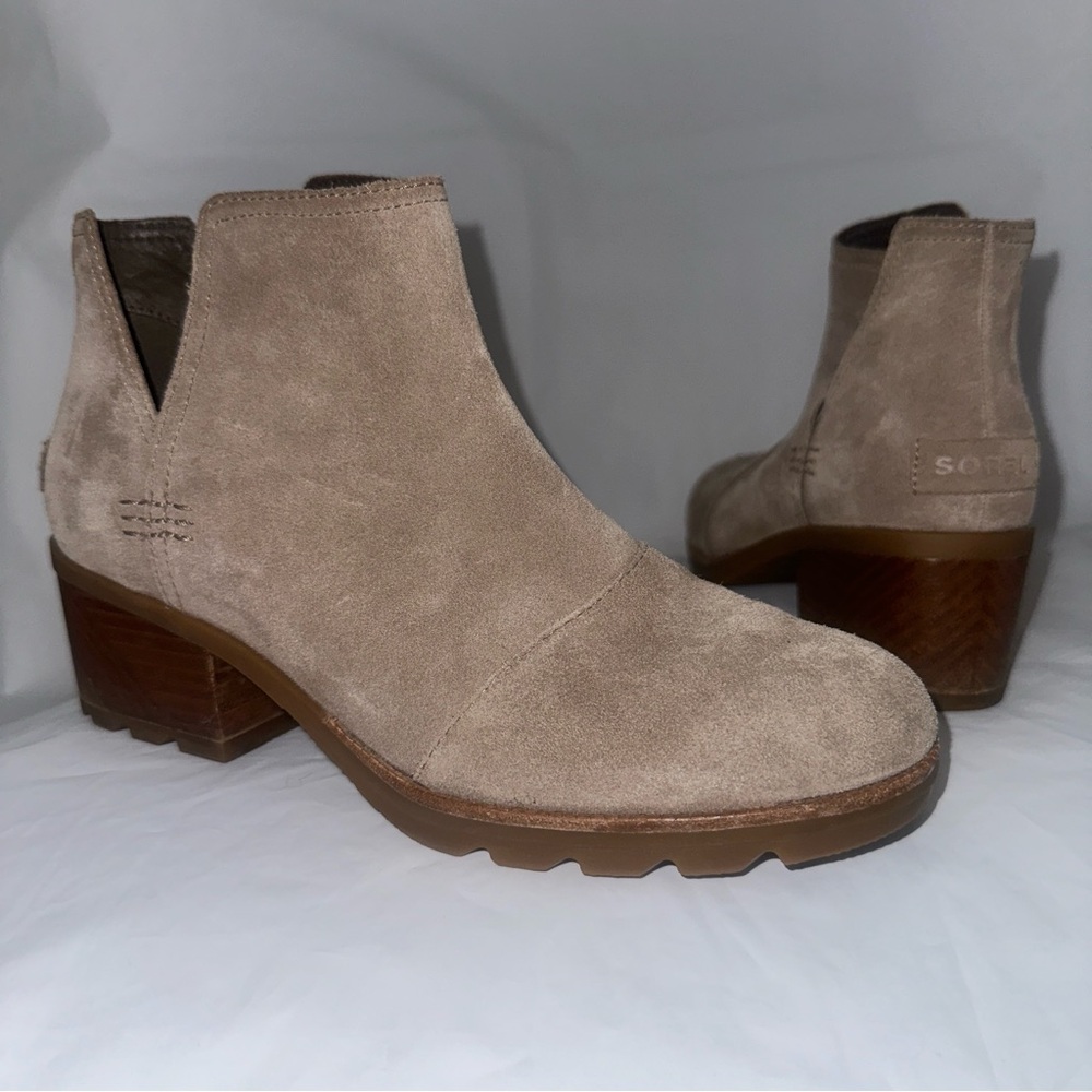 Sorel Cate Cut-Out Taupe Suede Ankle Bootie 8.5